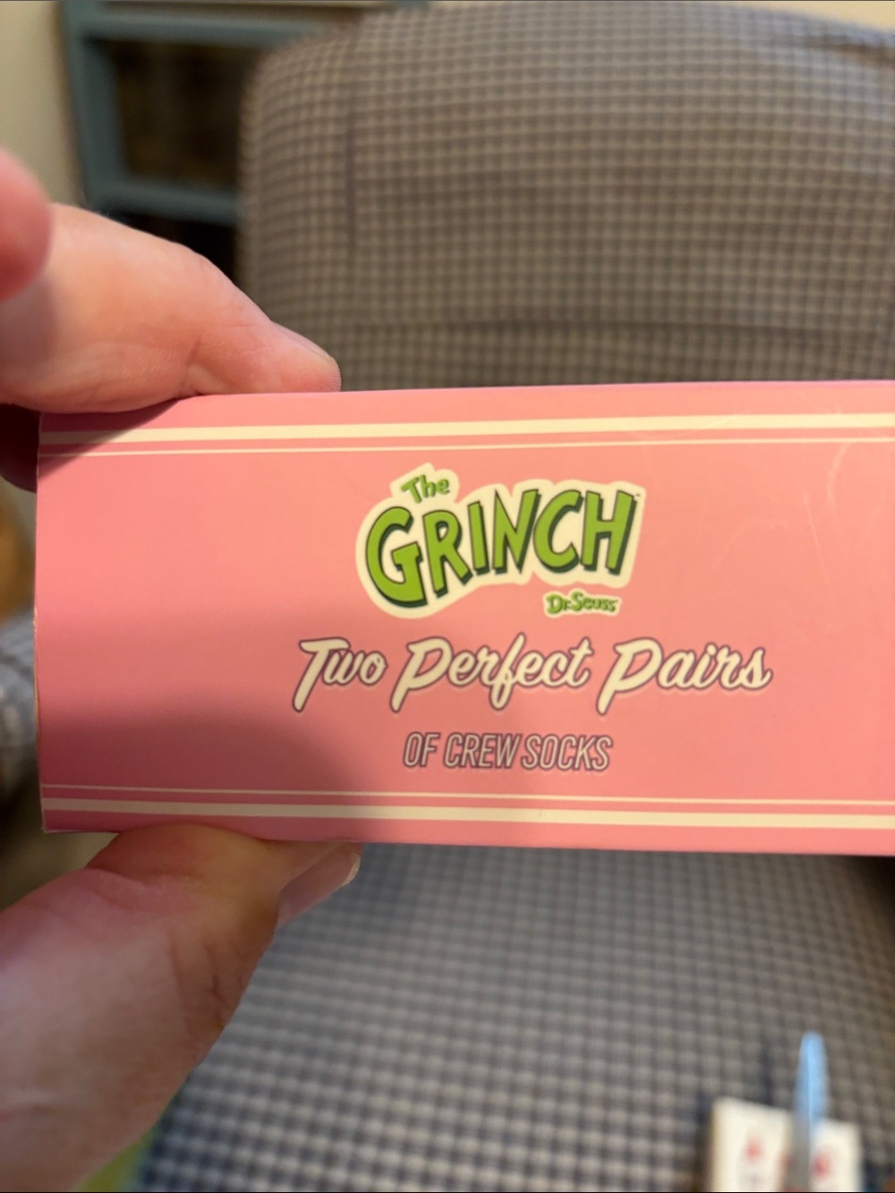 Bioworld The Grinch Pink and Green Crew Socks Gift Set set of two - Picture 4 of 5